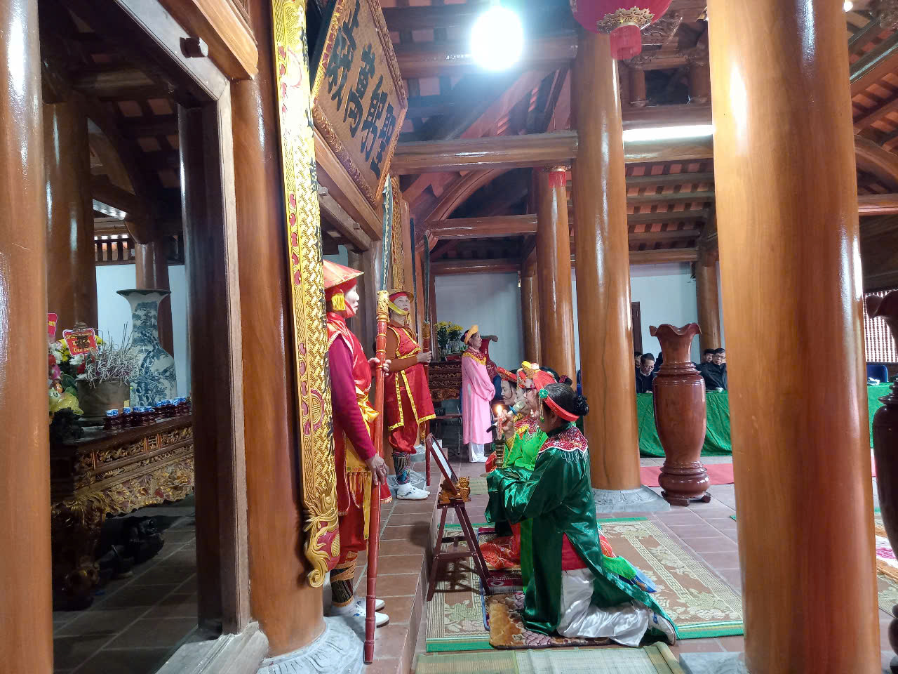 Anh-tin-bai